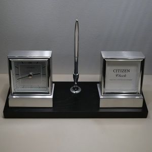 Citizen Model - CC1001 Black and Silver Desk Clock